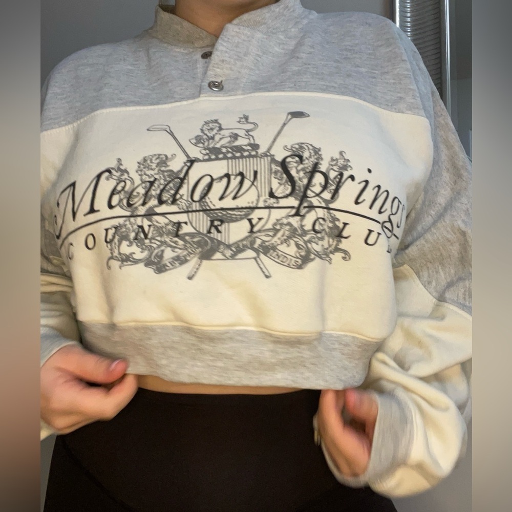 Vintage cropped golf club sweatshirt size large